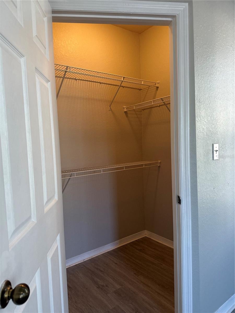 Image 13 of 18 For 10102 Courtney Oaks Circle 202