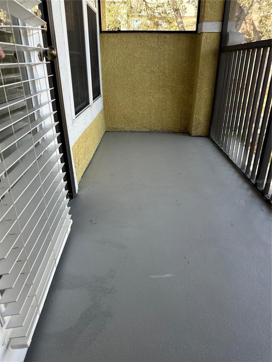 Image 16 of 18 For 10102 Courtney Oaks Circle 202