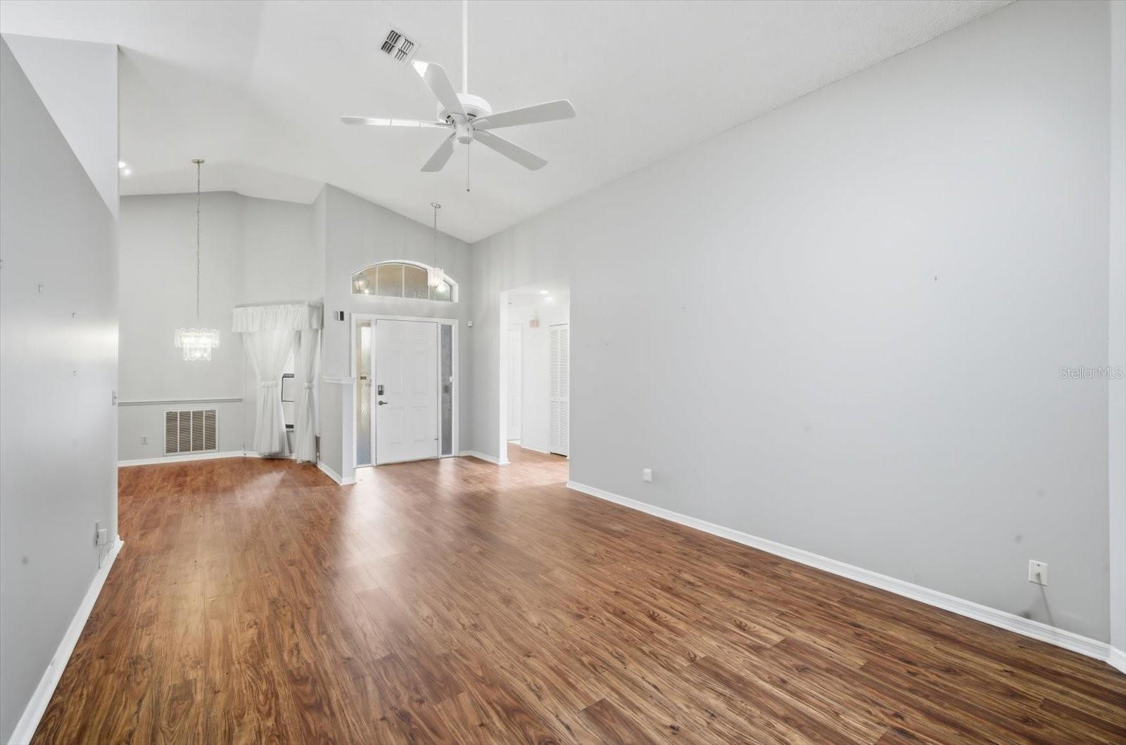 Image 11 of 31 For 302 Northway Drive