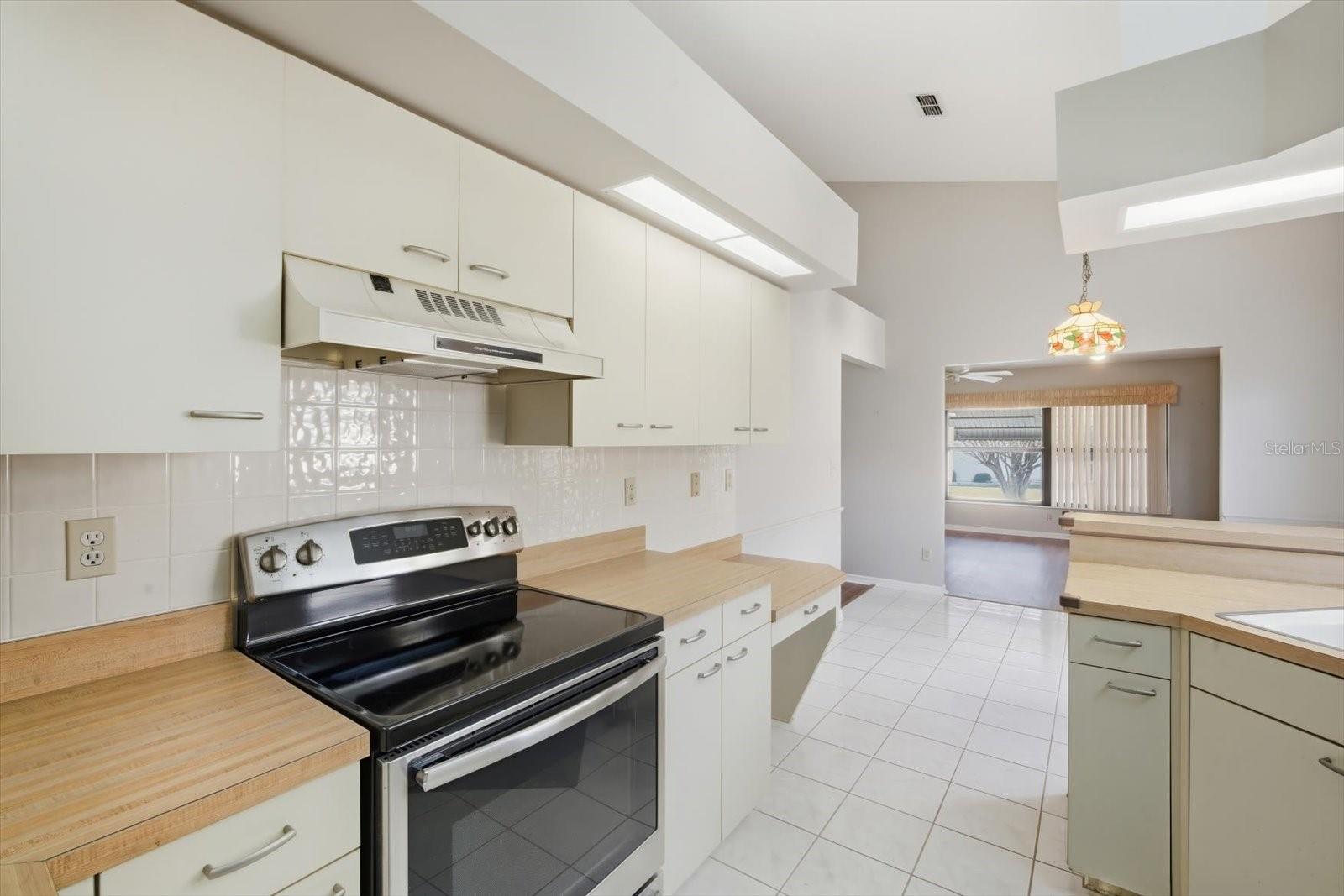 Image 17 of 31 For 302 Northway Drive