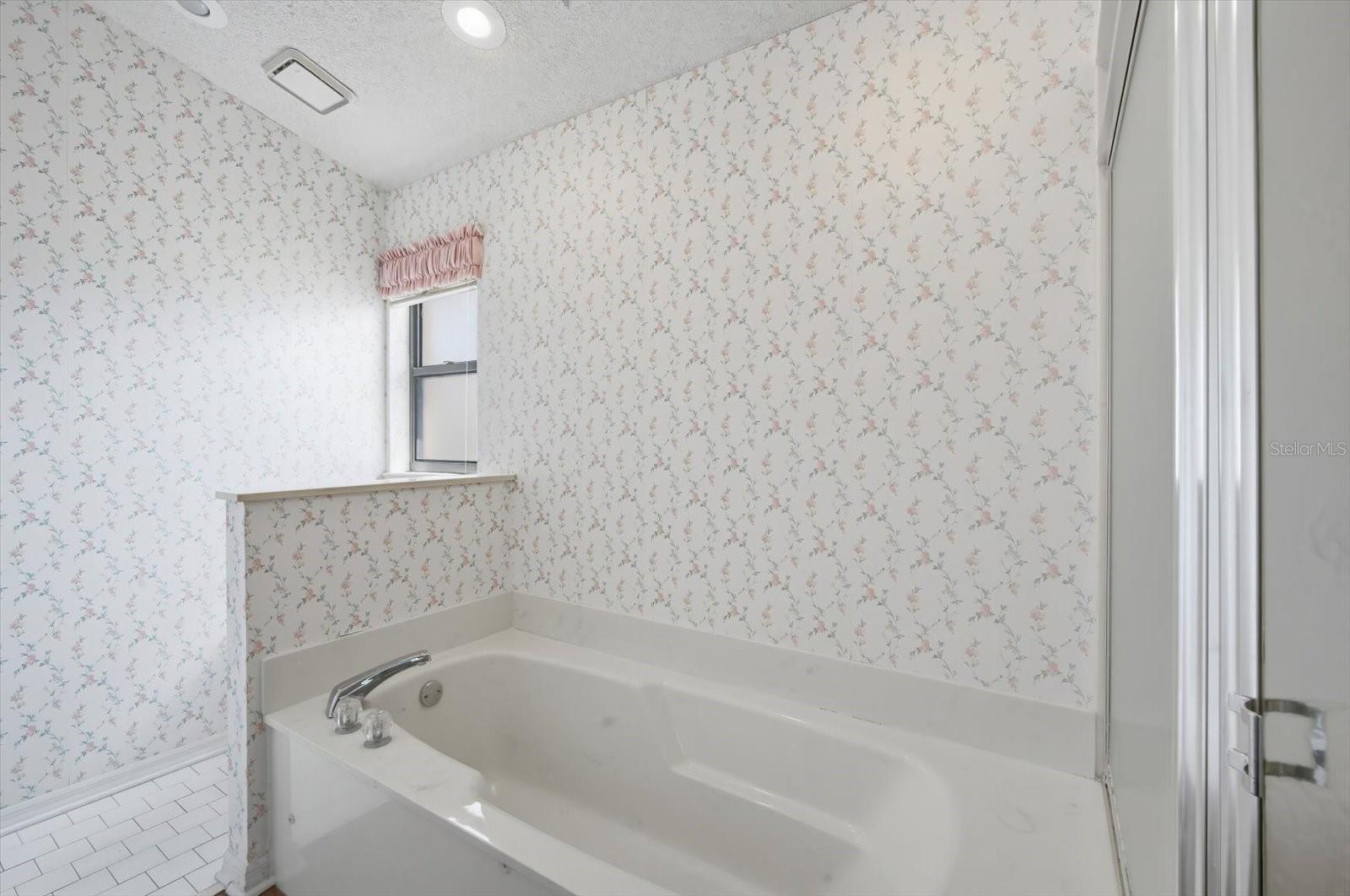 Image 26 of 31 For 302 Northway Drive