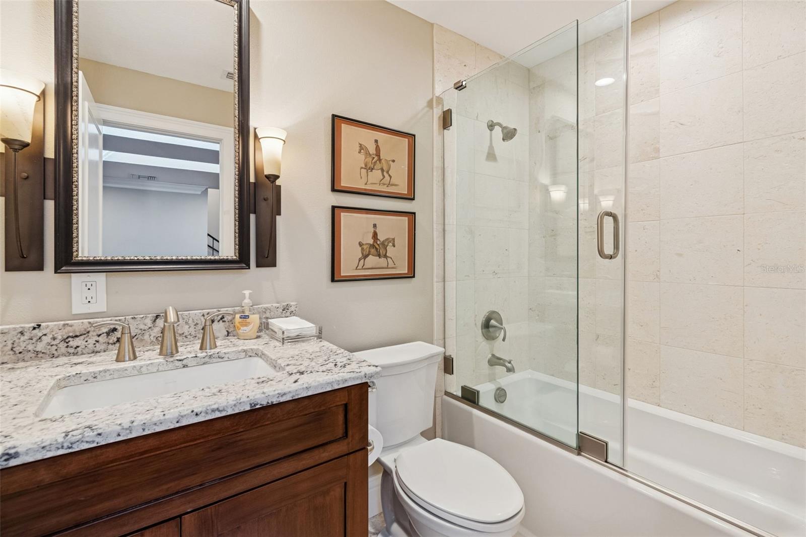 Image 17 of 42 For 4951 Bayshore Boulevard 4951a