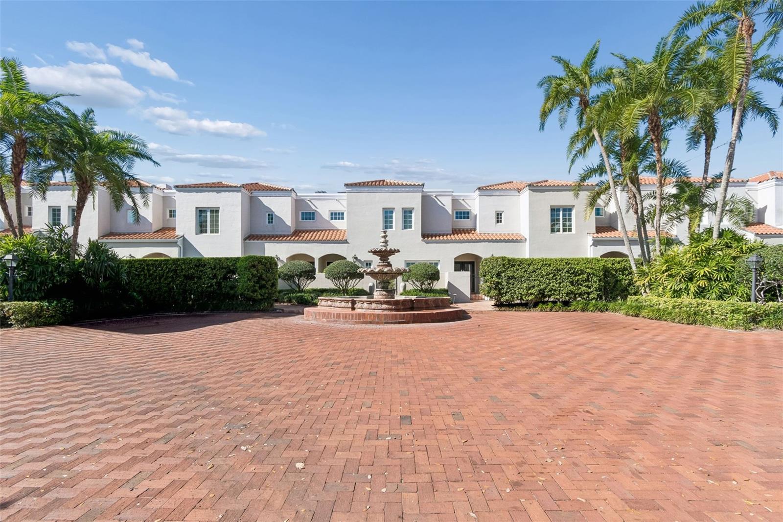 Image 3 of 42 For 4951 Bayshore Boulevard 4951a