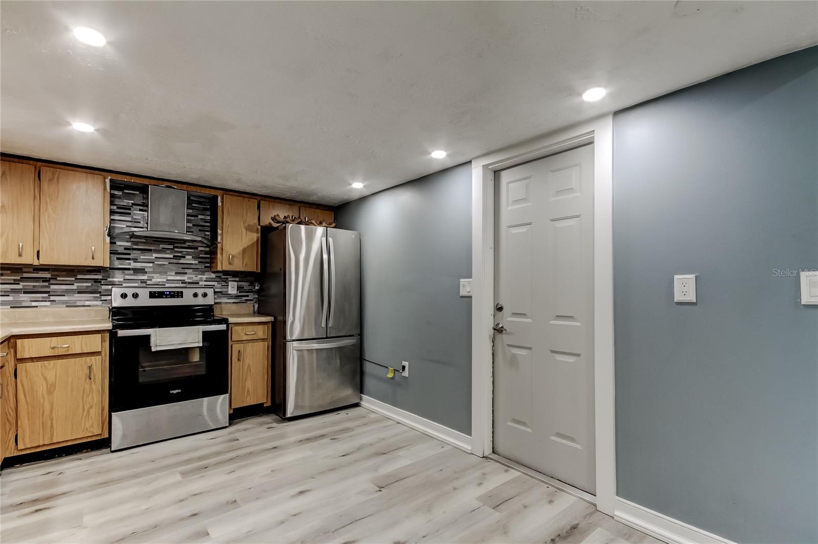 Image 10 of 25 For 10821 Candy Lane