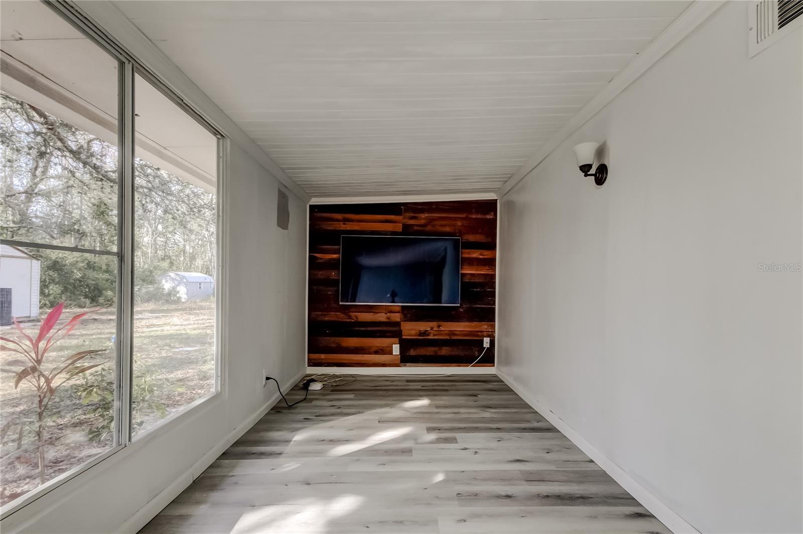 Image 21 of 25 For 10821 Candy Lane