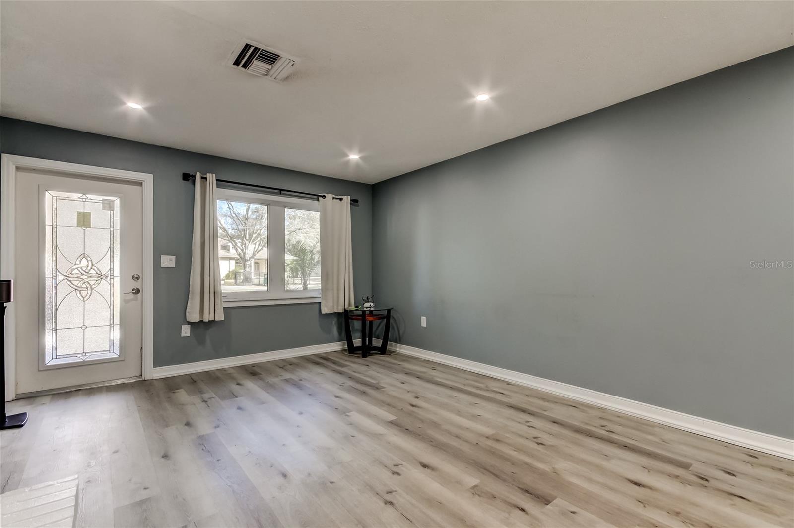 Image 3 of 25 For 10821 Candy Lane