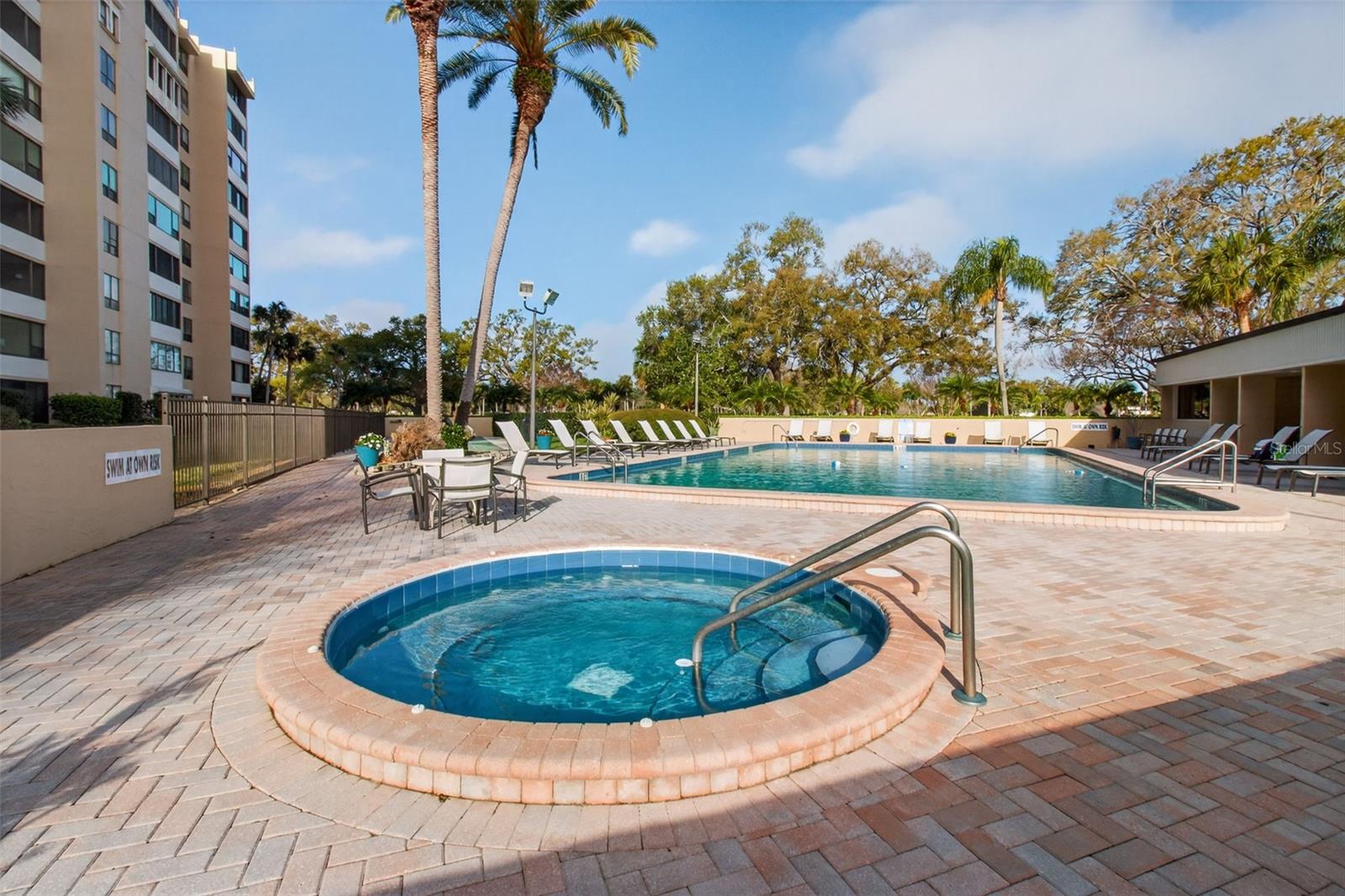 Image 16 of 48 For 2621 Cove Cay Drive 902