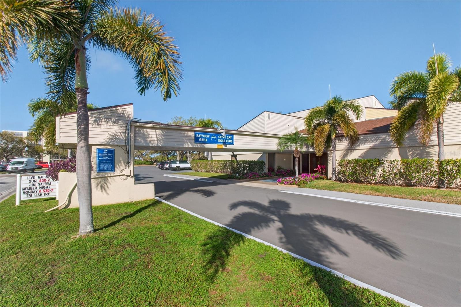 Image 19 of 48 For 2621 Cove Cay Drive 902