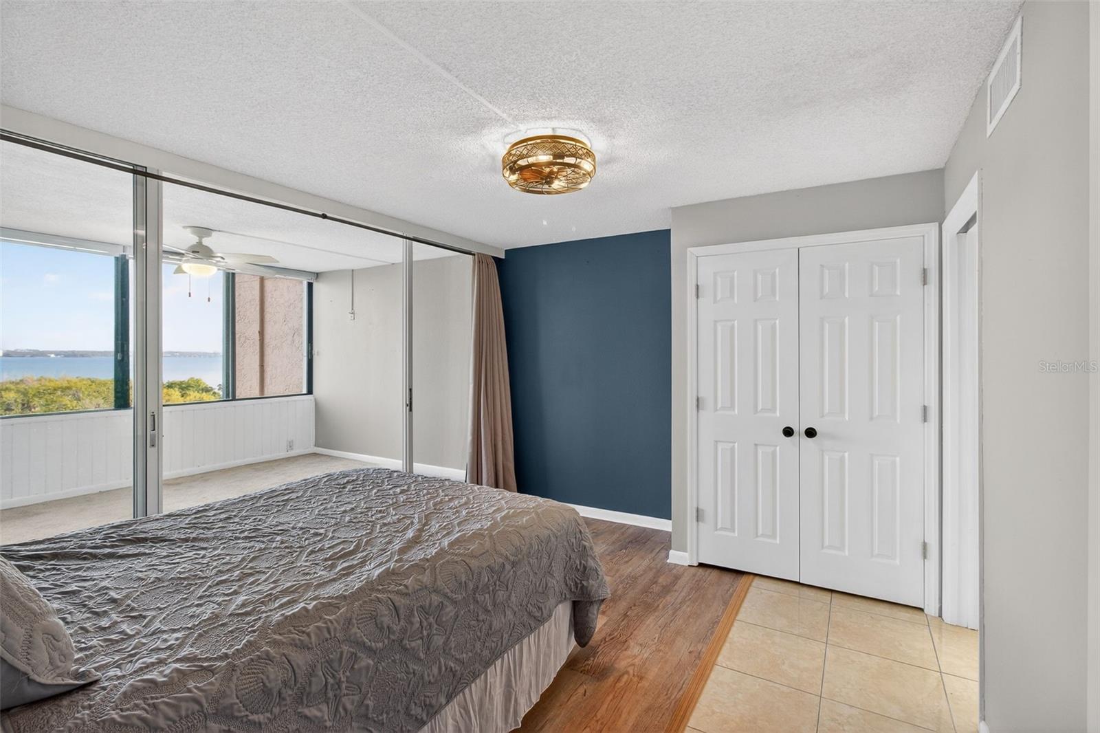 Image 26 of 48 For 2621 Cove Cay Drive 902