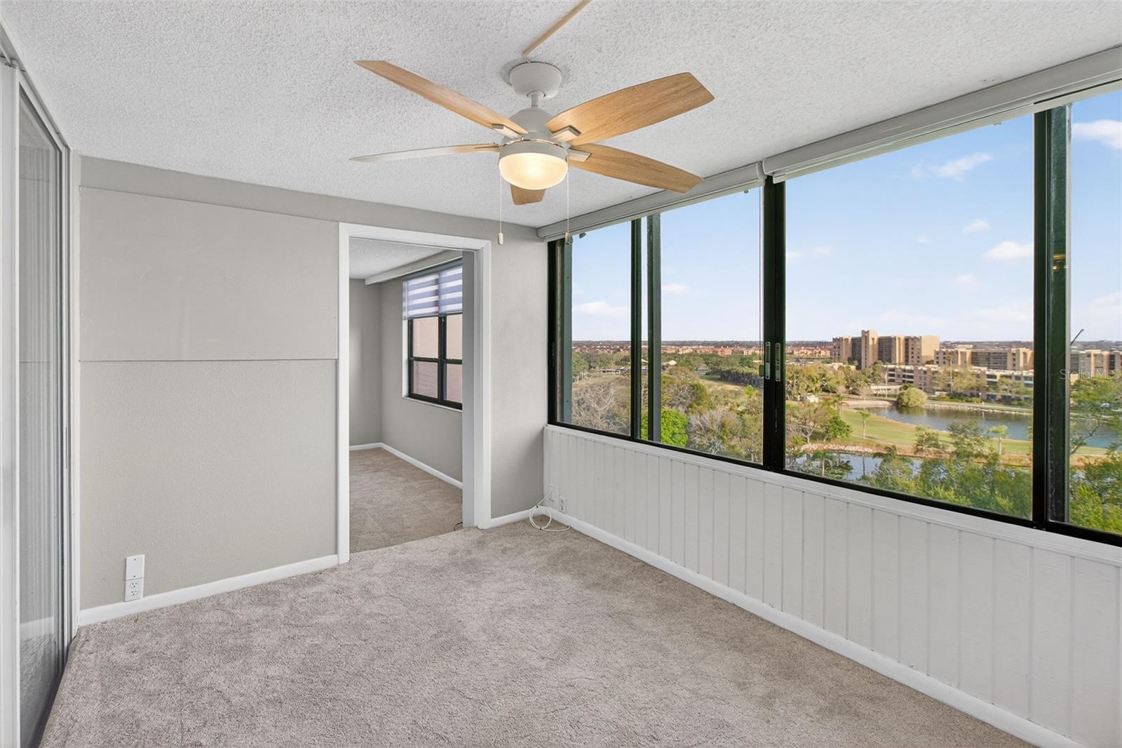 Image 33 of 48 For 2621 Cove Cay Drive 902