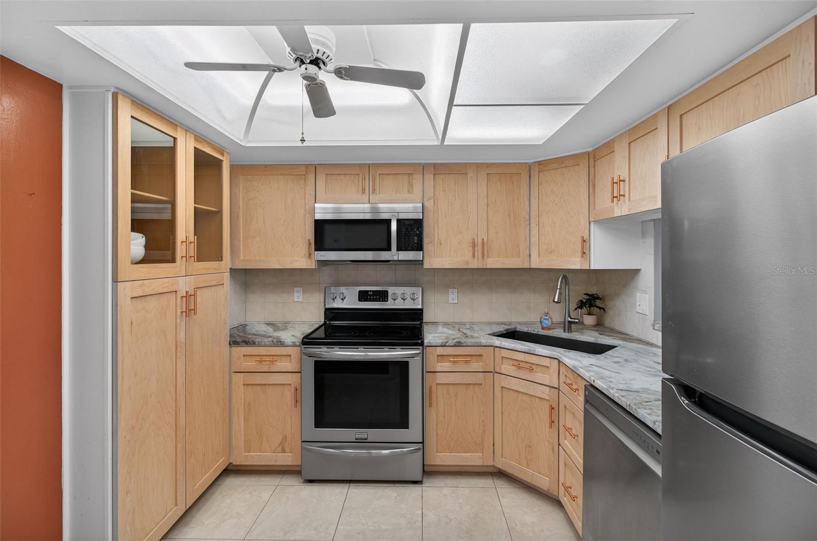 Image 41 of 48 For 2621 Cove Cay Drive 902