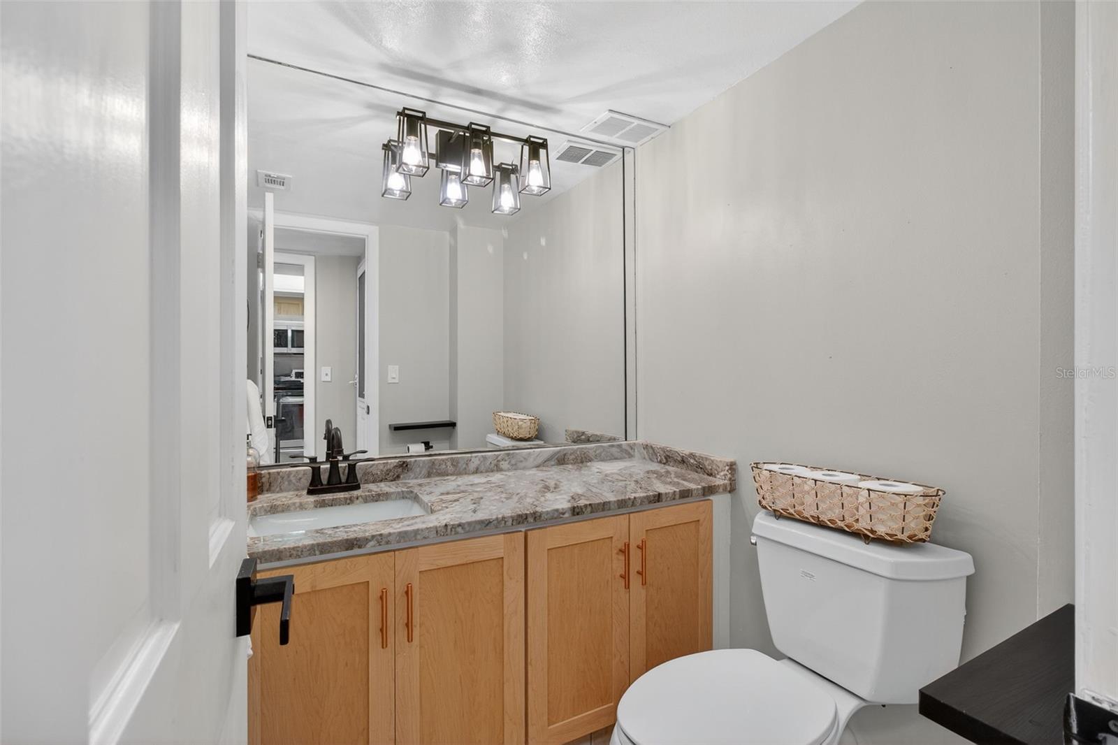 Image 7 of 48 For 2621 Cove Cay Drive 902