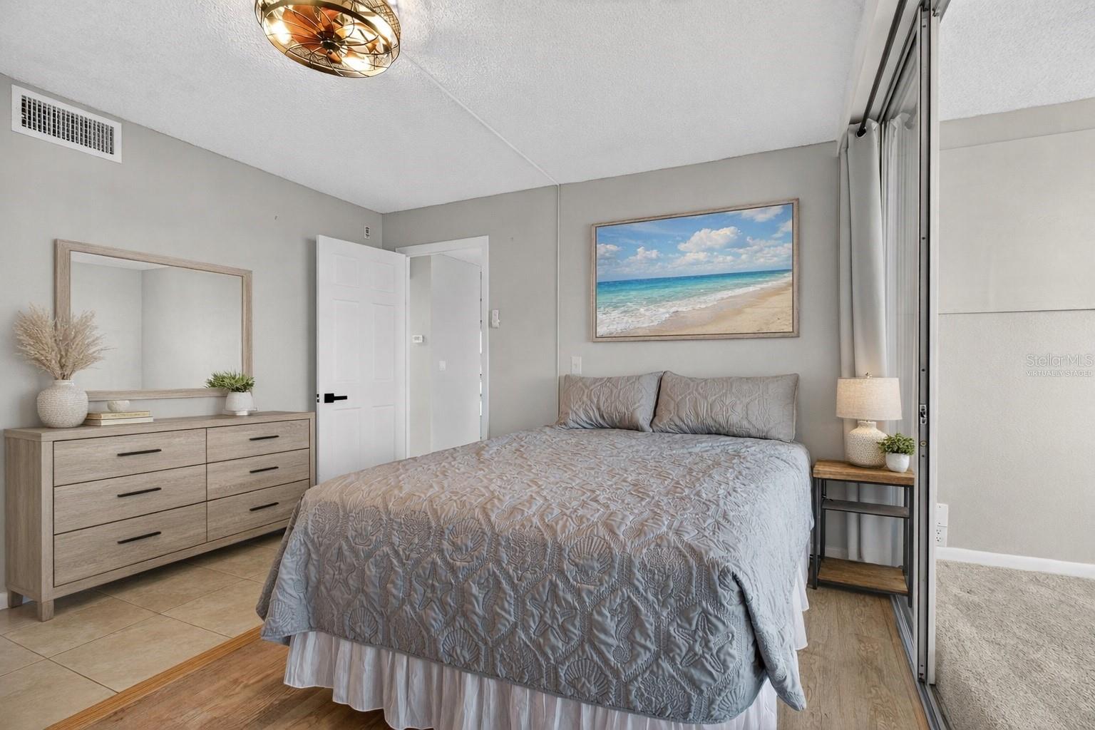 Image 8 of 48 For 2621 Cove Cay Drive 902