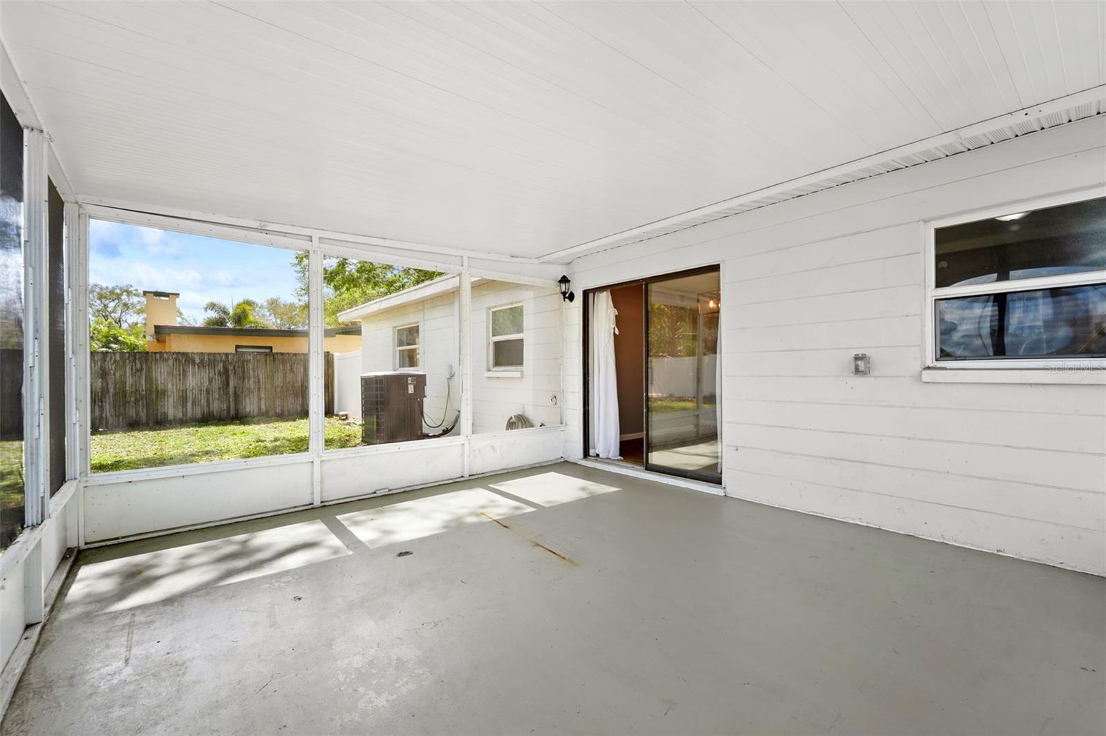 Image 12 of 27 For 215 36th Street Se