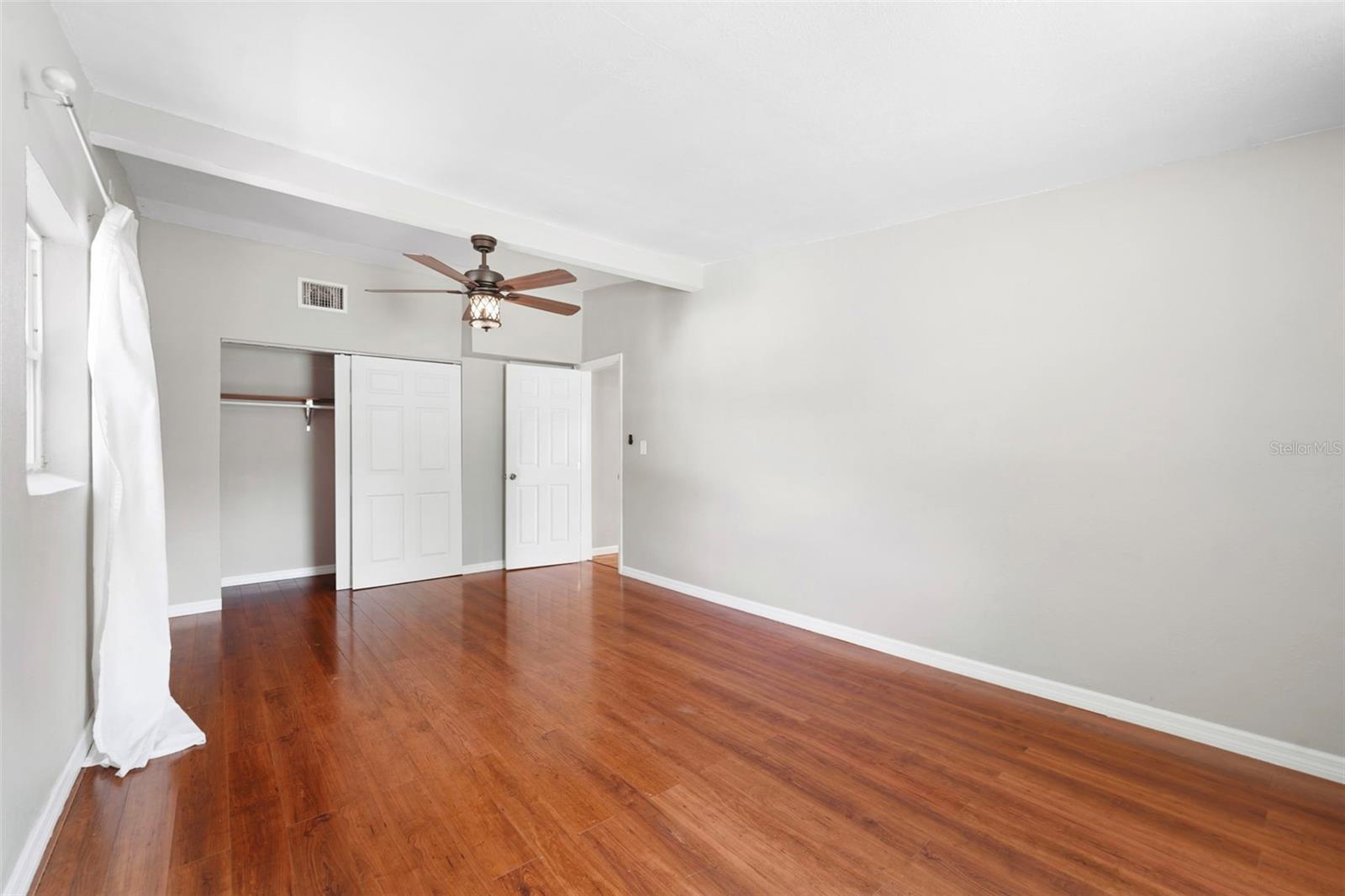 Image 18 of 27 For 215 36th Street Se