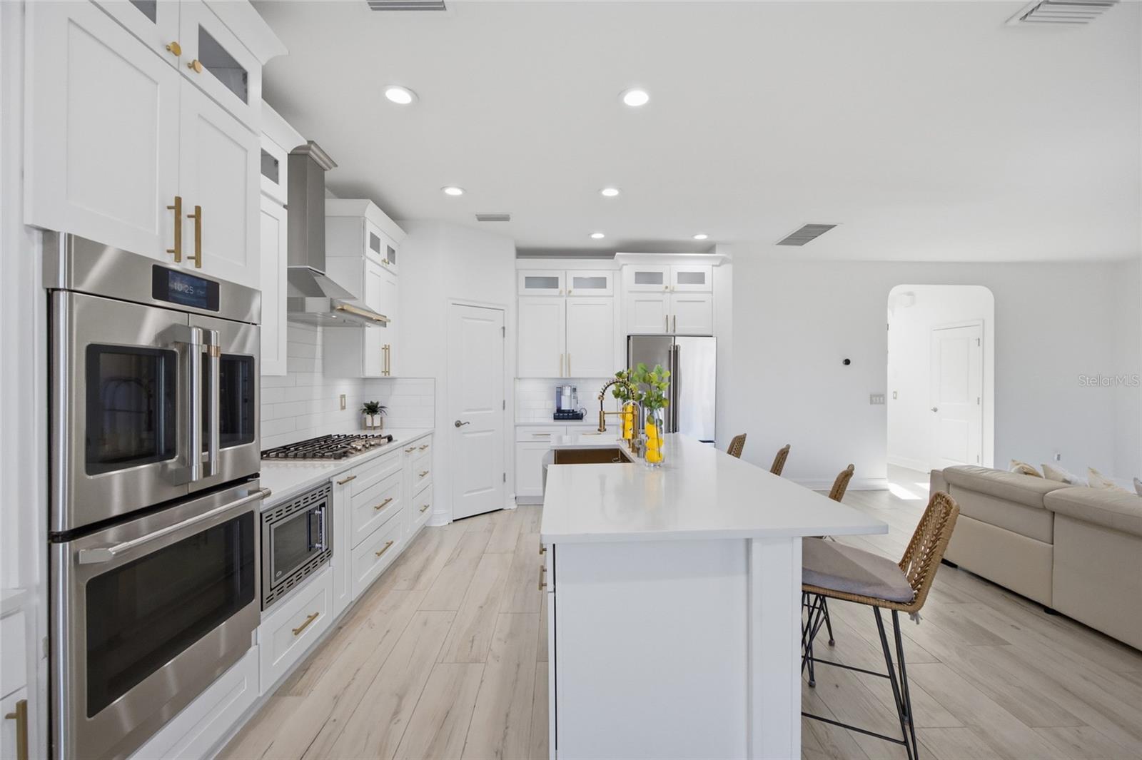 Listing photo id 8 for 29003 Trevi Place