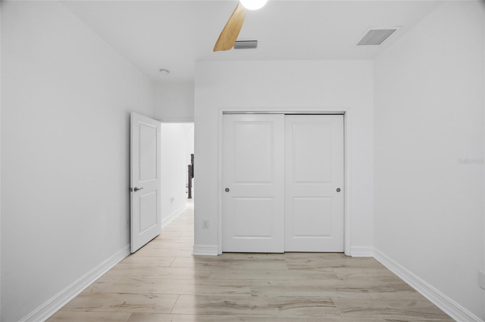 Listing photo id 13 for 29003 Trevi Place