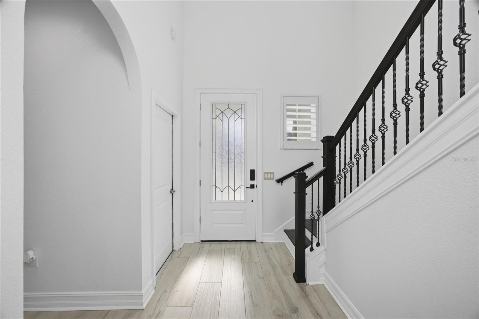 Listing photo id 2 for 29003 Trevi Place