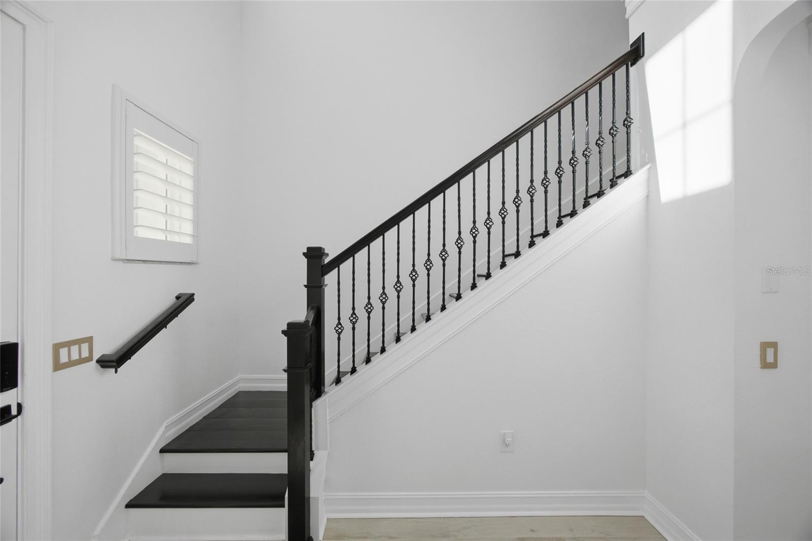 Listing photo id 3 for 29003 Trevi Place