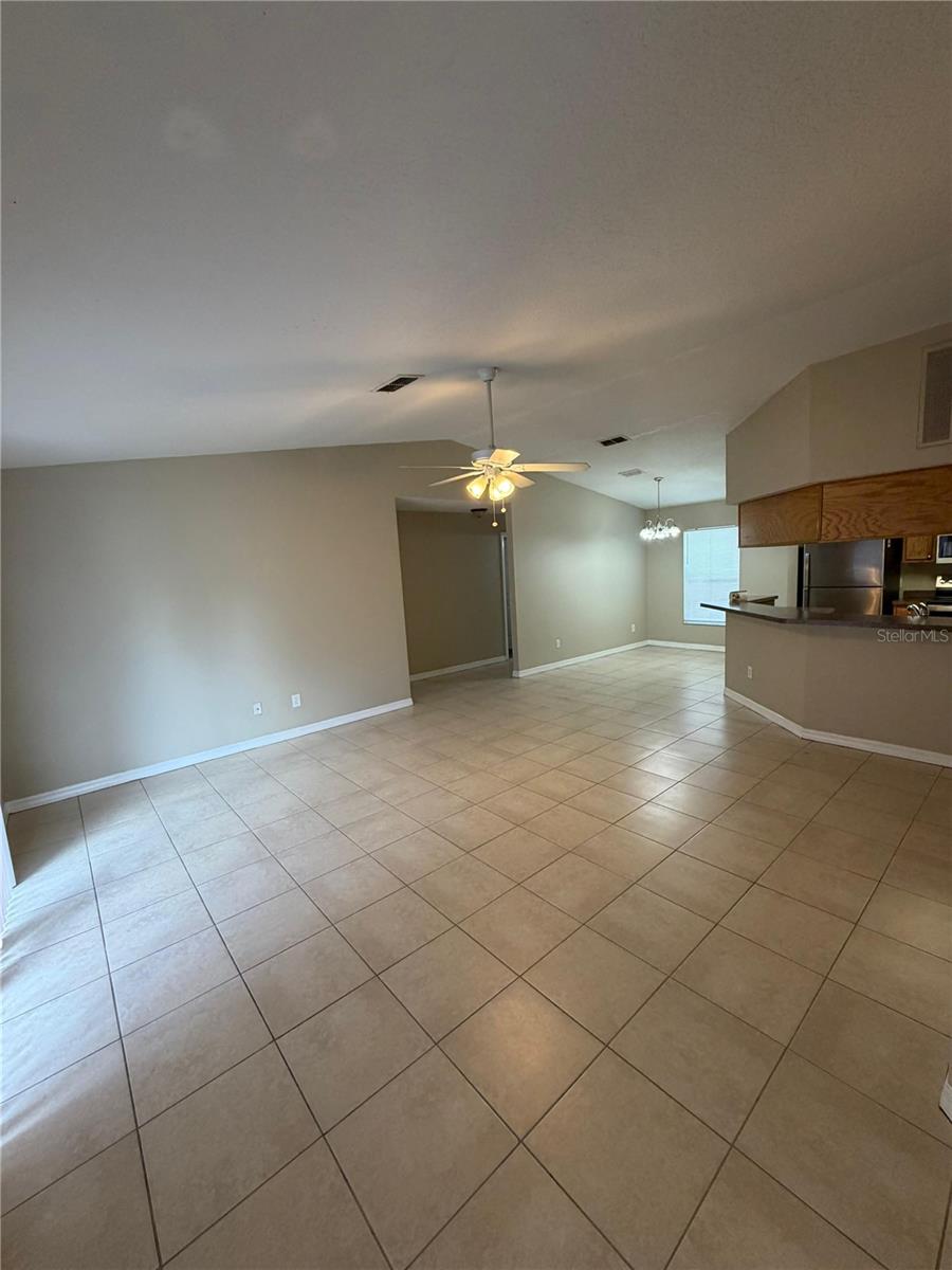 Image 3 of 22 For 2211 17th Avenue