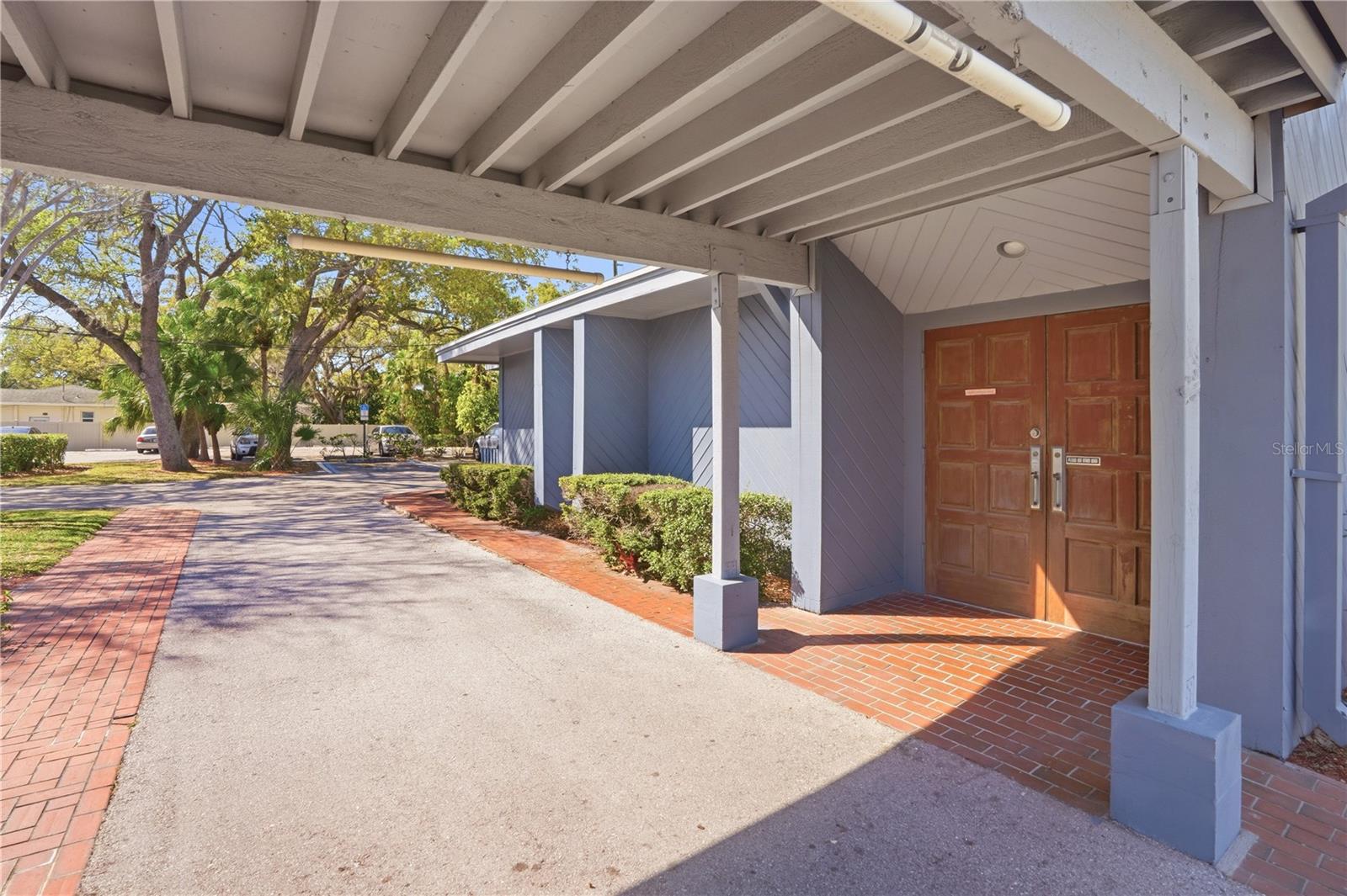 Image 25 of 39 For 908 Fort Harrison Avenue