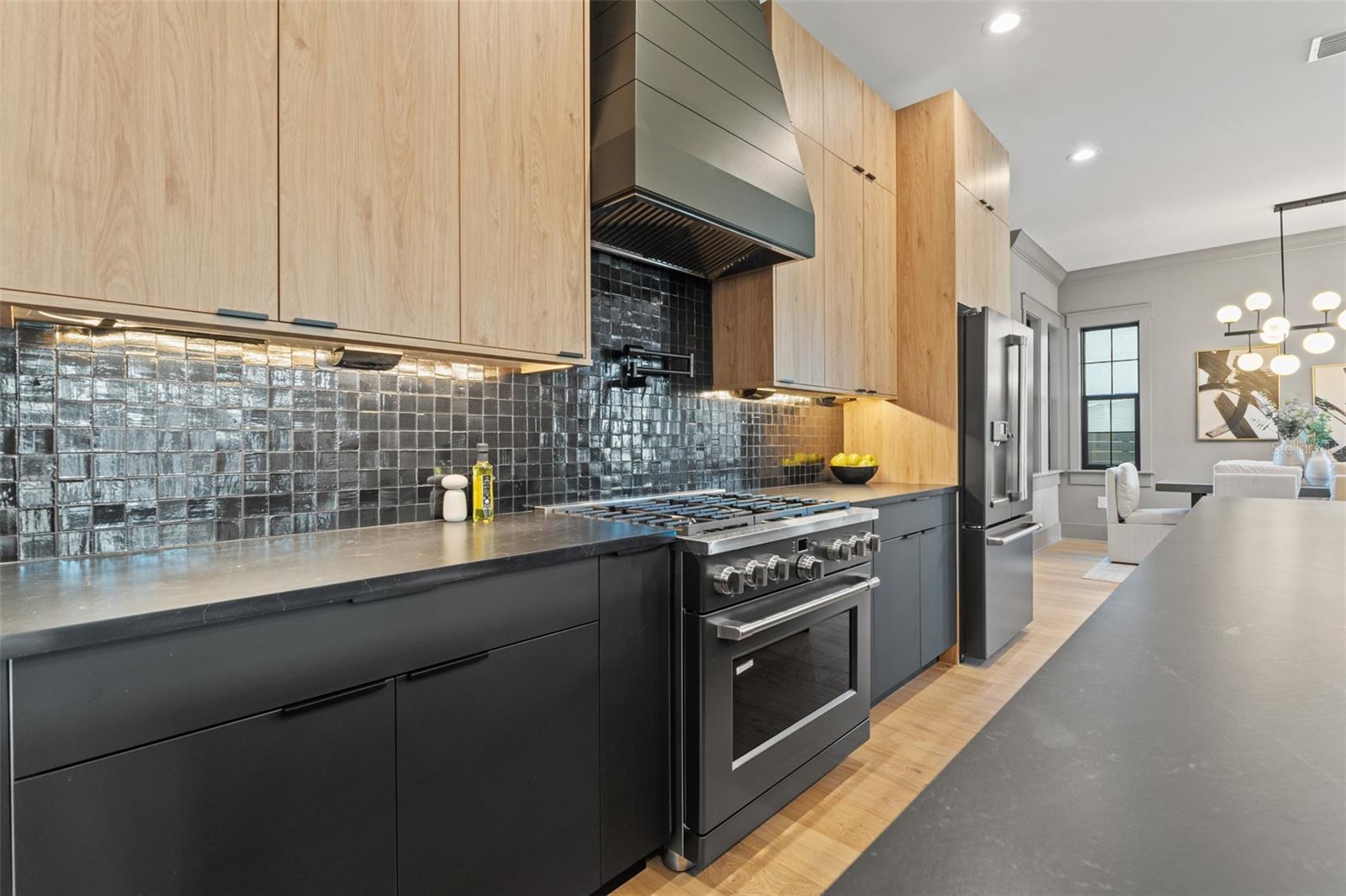 Image 21 of 89 For 807 Park Avenue