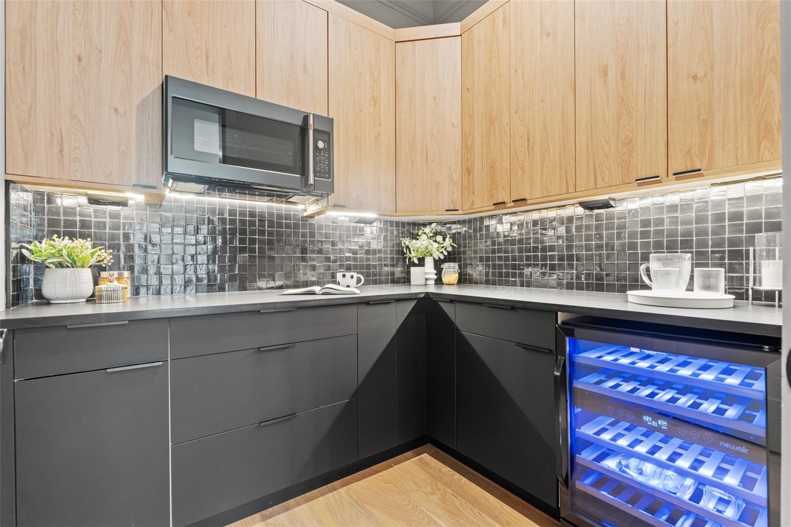 Image 27 of 89 For 807 Park Avenue