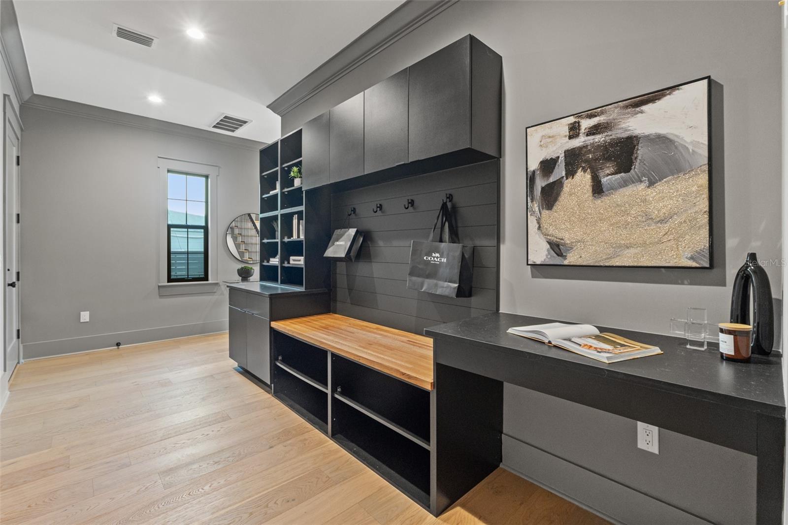 Image 29 of 89 For 807 Park Avenue