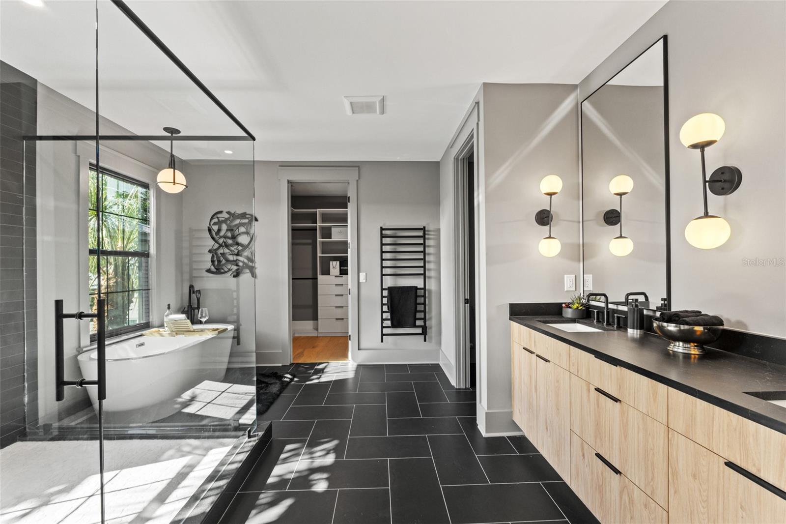 Image 47 of 89 For 807 Park Avenue