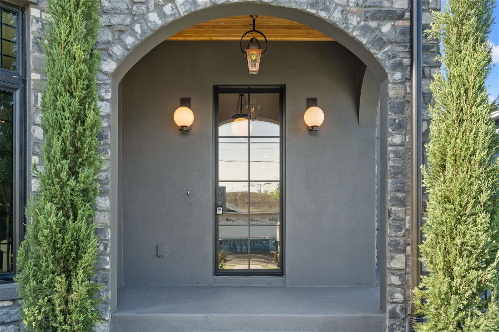 Image 5 of 89 For 807 Park Avenue