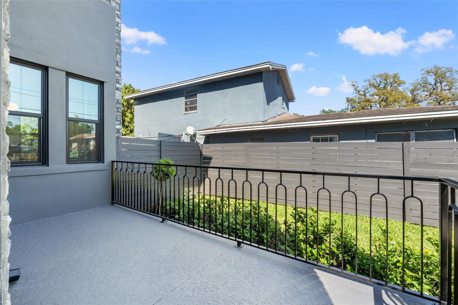 Image 7 of 89 For 807 Park Avenue