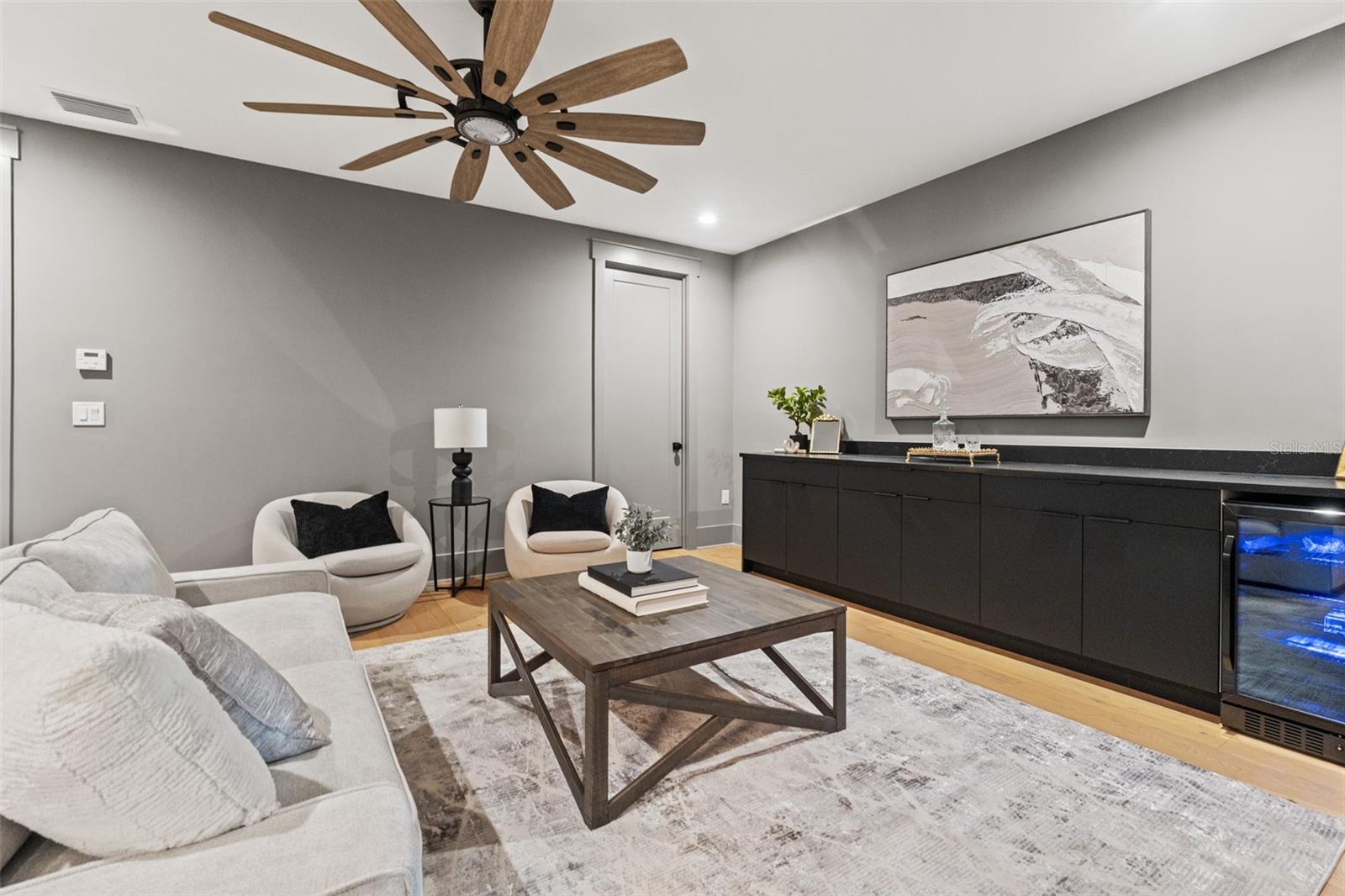 Image 79 of 89 For 807 Park Avenue