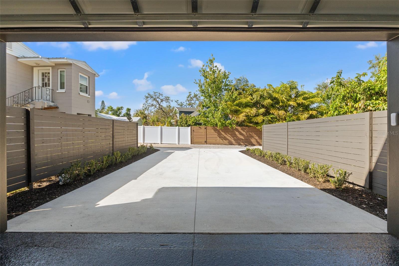 Image 81 of 89 For 807 Park Avenue