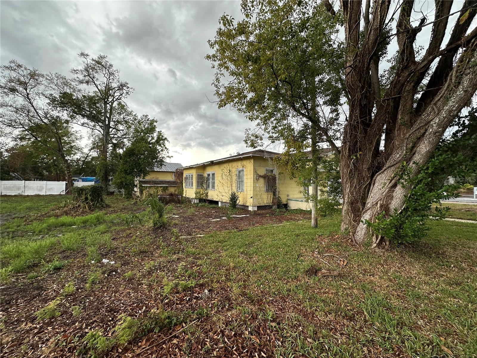 Image 4 of 7 For 3210 Tampa Street