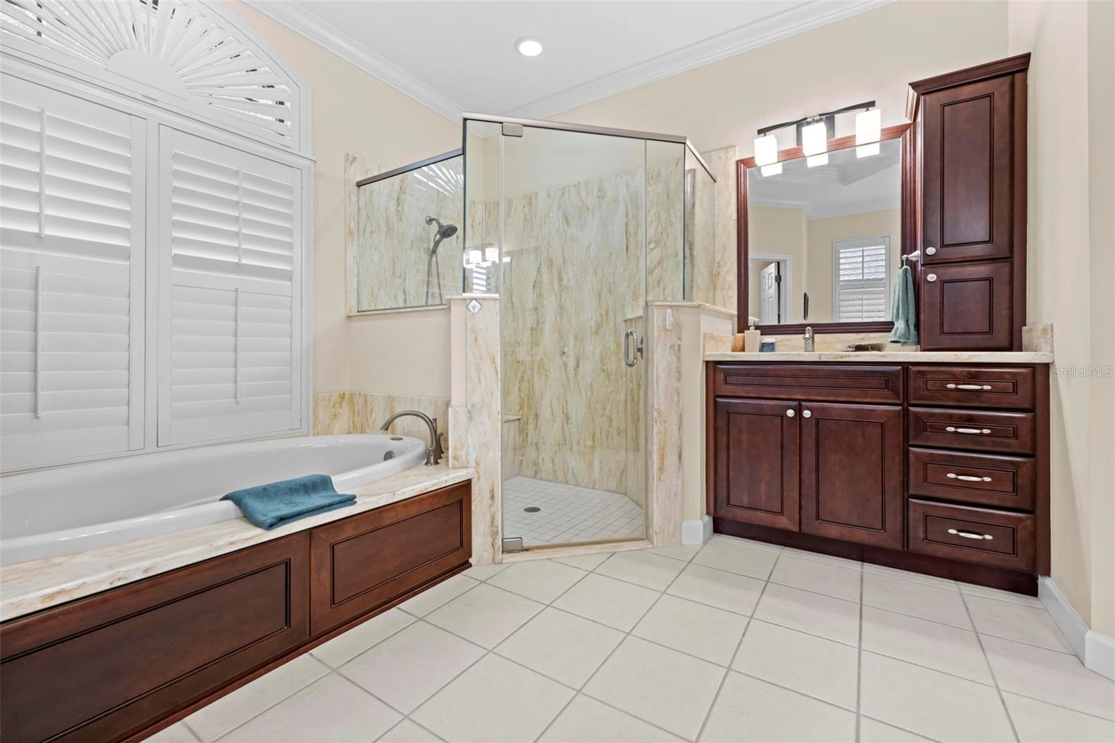 Image 50 of 72 For 5062 Golf Club Lane