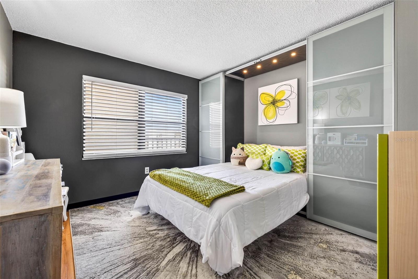 Image 22 of 69 For 800 Cove Cay Drive 7d