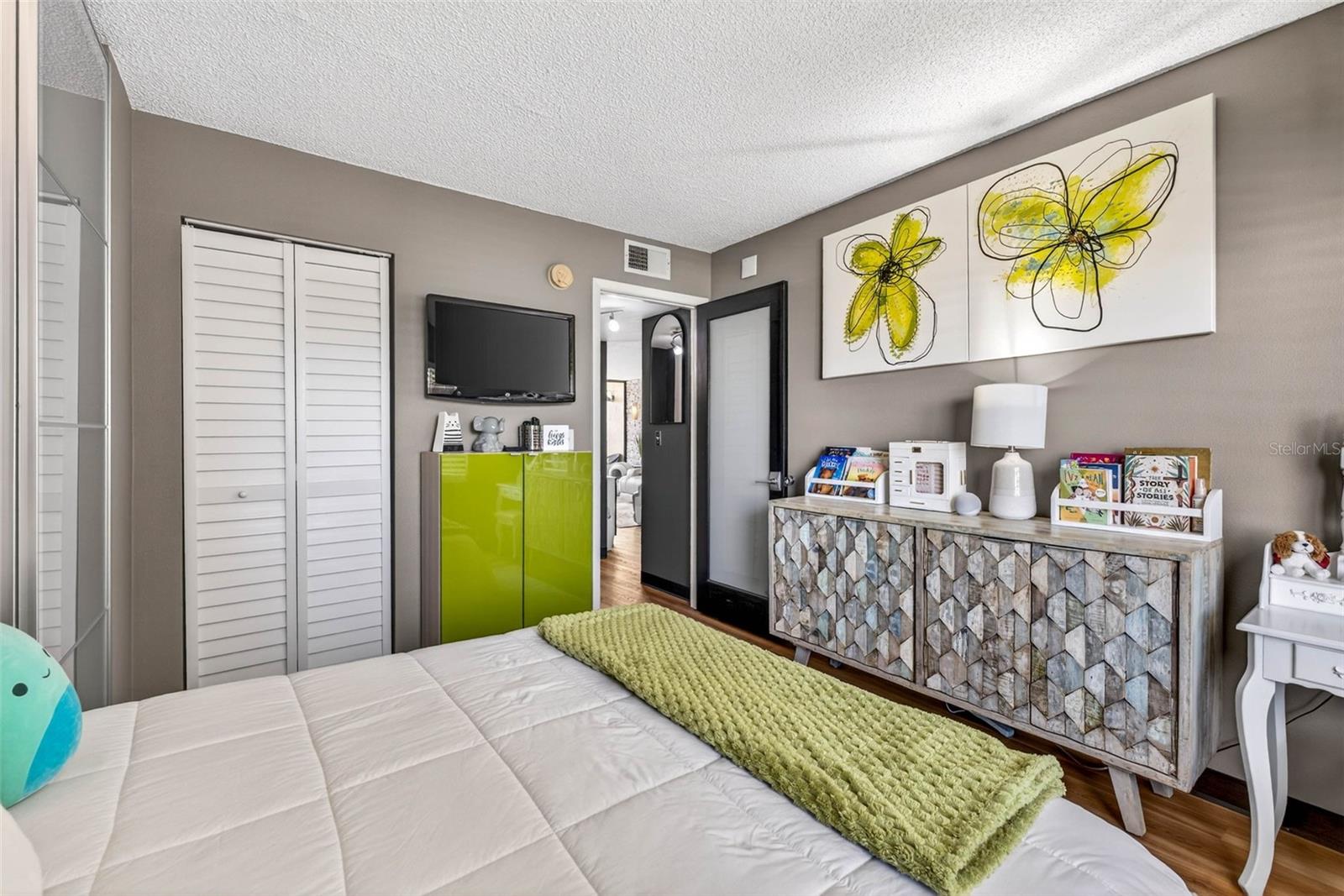 Image 24 of 69 For 800 Cove Cay Drive 7d