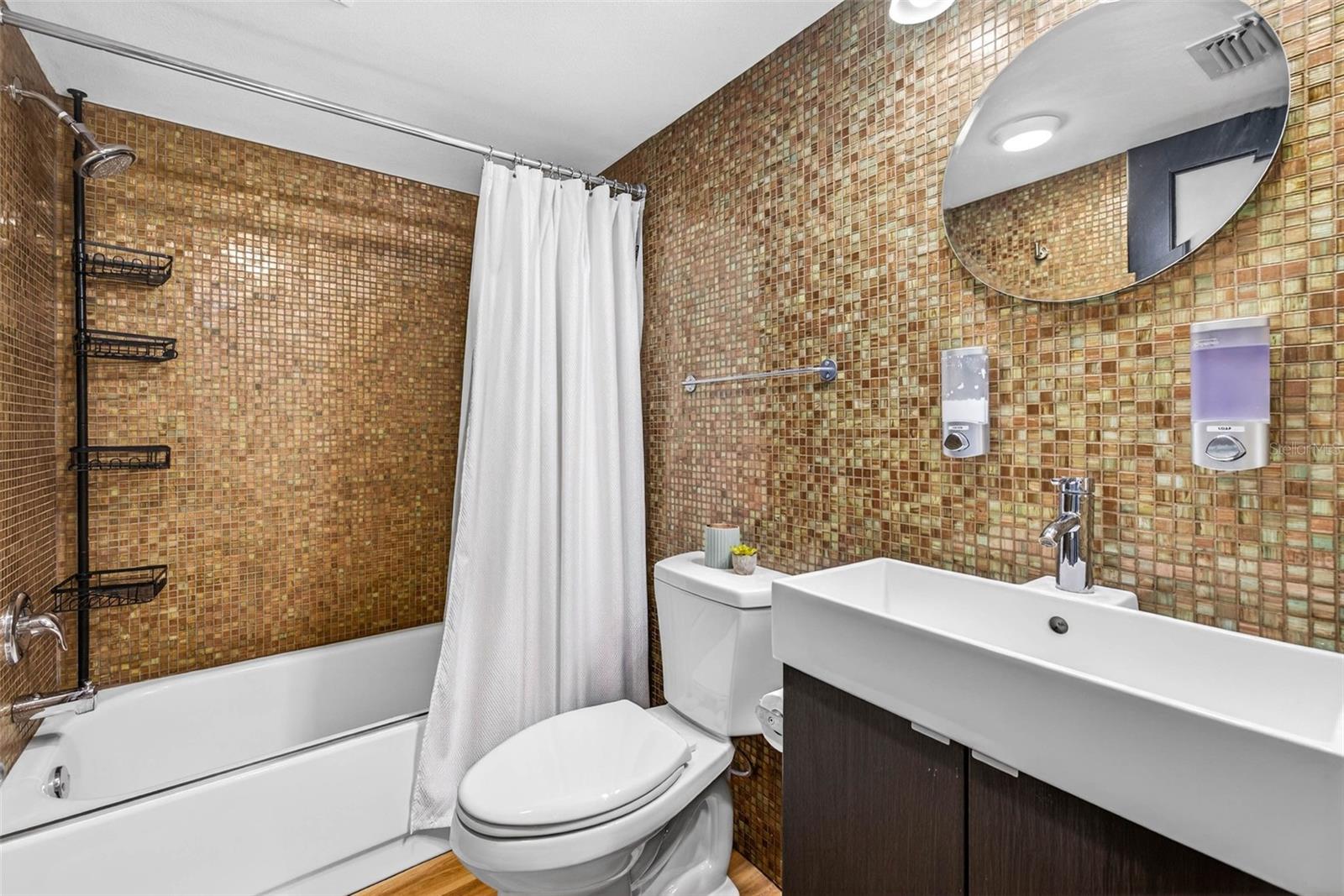 Image 26 of 69 For 800 Cove Cay Drive 7d