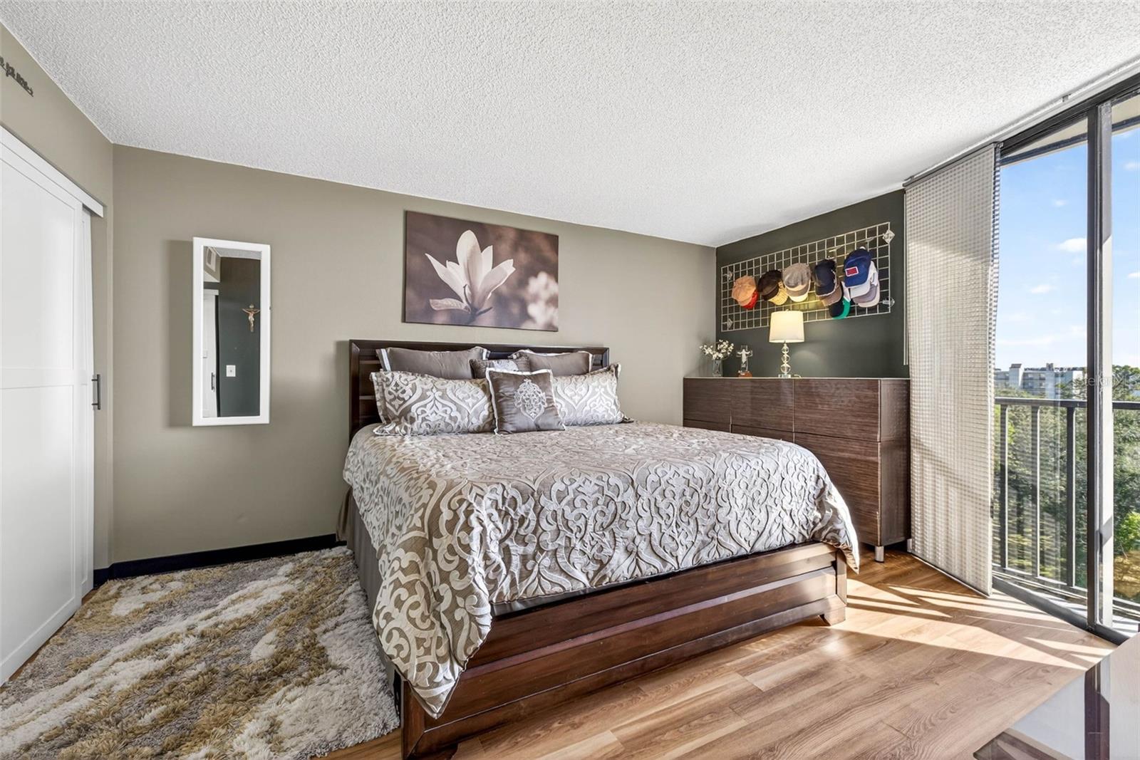 Image 27 of 69 For 800 Cove Cay Drive 7d