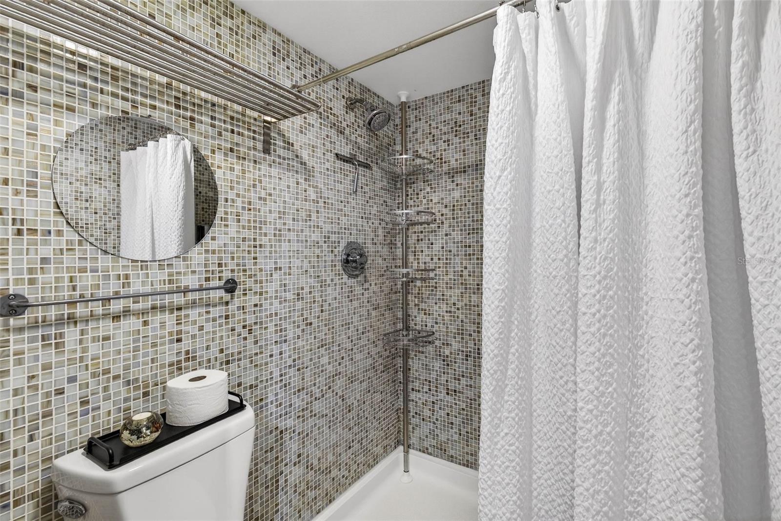 Image 34 of 69 For 800 Cove Cay Drive 7d