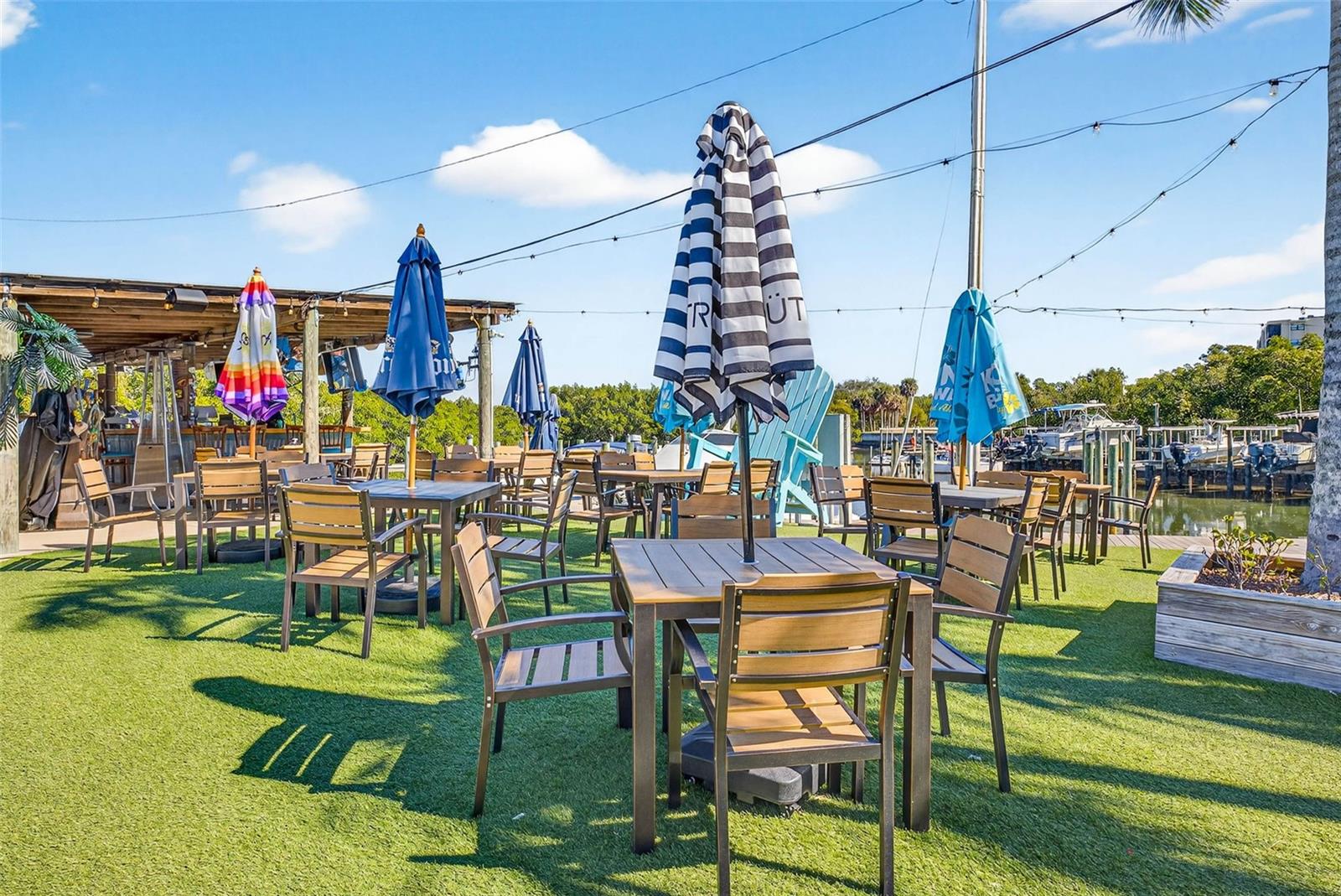 Image 58 of 69 For 800 Cove Cay Drive 7d