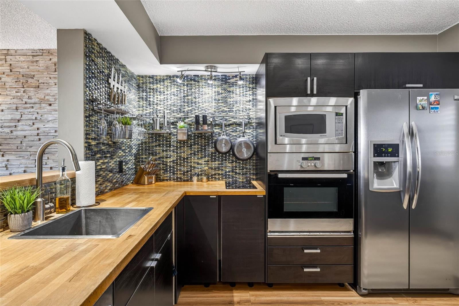 Image 9 of 69 For 800 Cove Cay Drive 7d