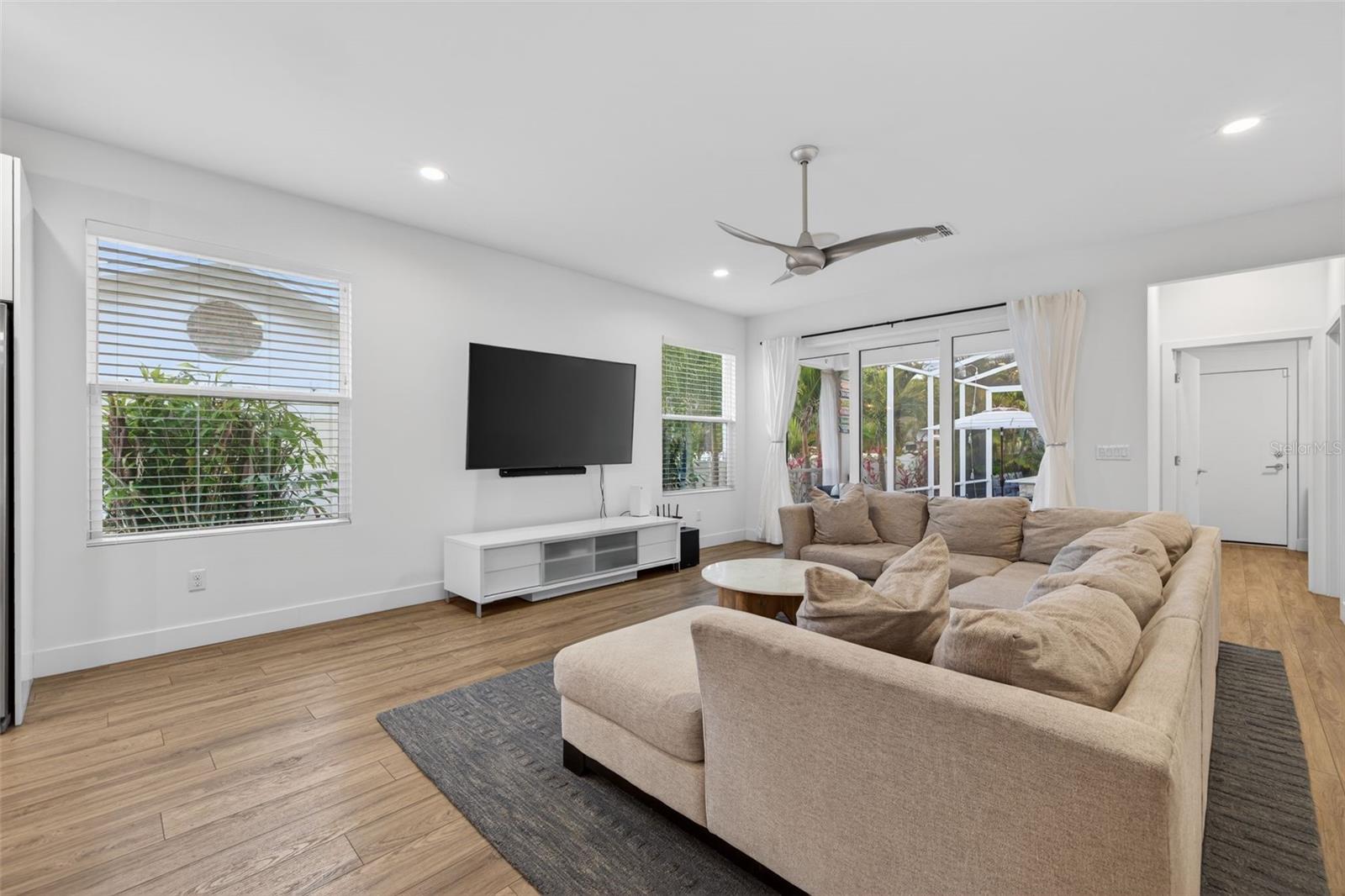 Image 13 of 28 For 6163 2nd Avenue S