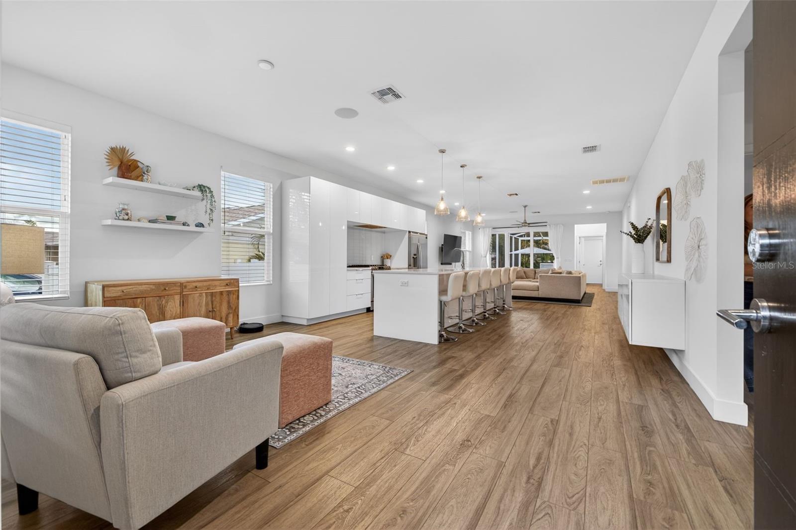 Image 4 of 28 For 6163 2nd Avenue S