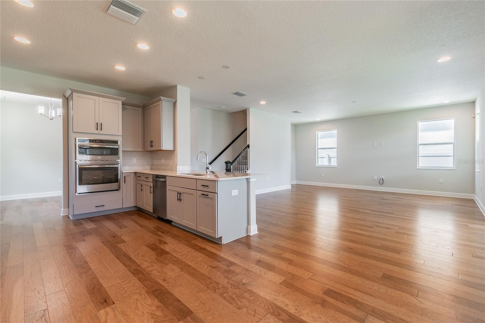 Image 18 of 41 For 6307 Main Avenue