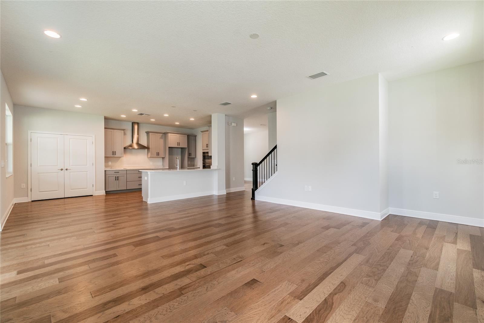 Image 20 of 41 For 6307 Main Avenue