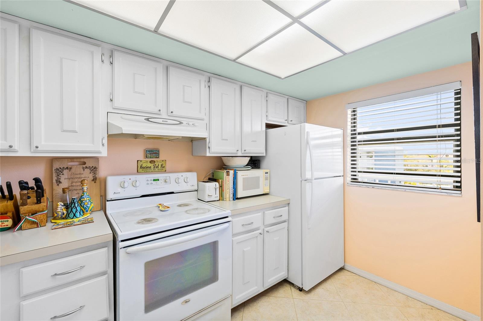 Image 11 of 53 For 719 Pinellas Bayway S 304