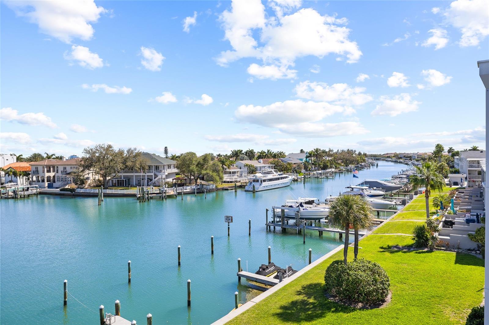 Image 6 of 53 For 719 Pinellas Bayway S 304