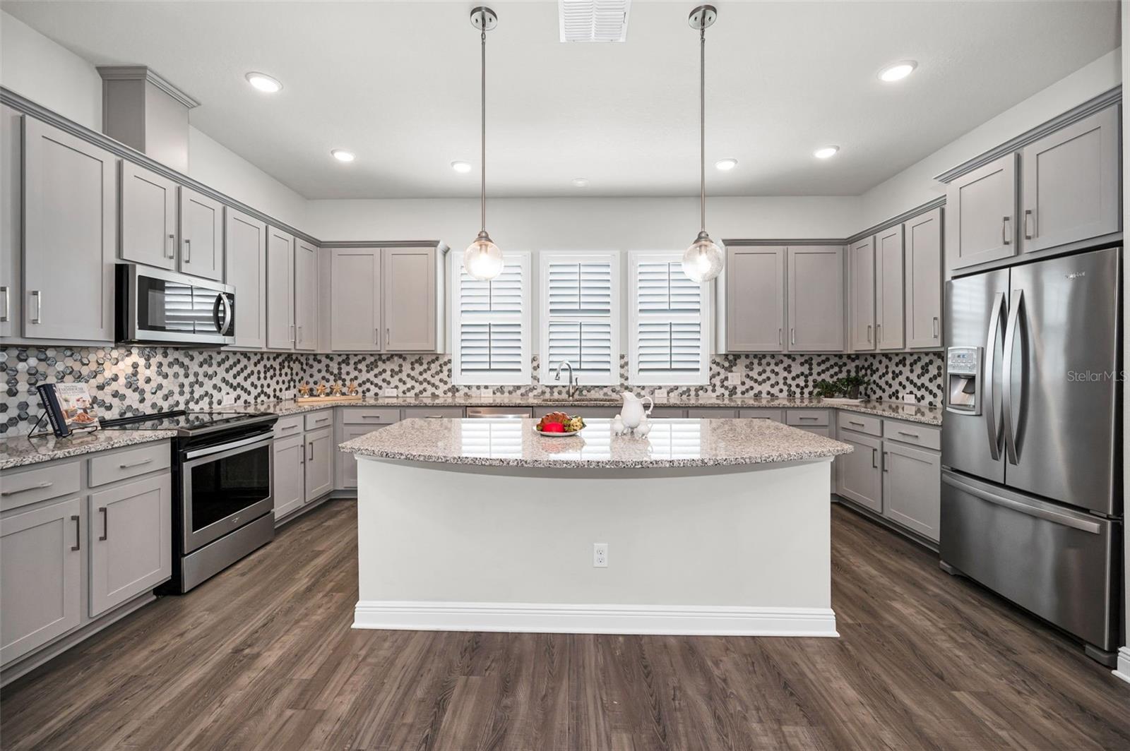 Image 15 of 79 For 9589 Cavendish Drive