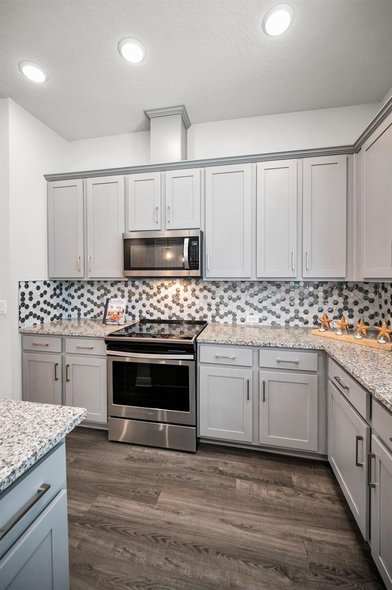 Image 19 of 79 For 9589 Cavendish Drive